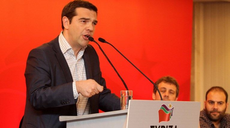 Ο Τσίπρας έριξε το γάντι: Οποιος διαφωνεί να σιωπήσει