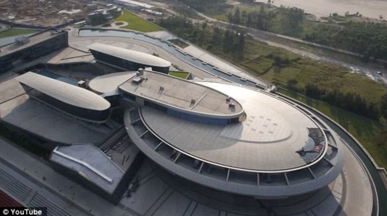 Κινέζος έφτιαξε την εταιρεία του σαν το Star Trek