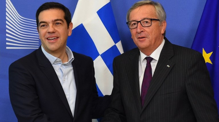 Ο Γιούνκερ καλεί επειγόντως τον Τσίπρα στις Βρυξέλλες