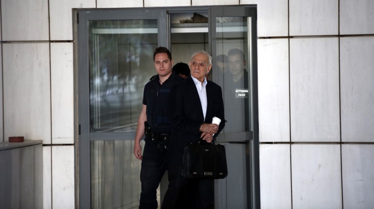 Ζήγρας προς Τσοχατζόπουλο: Ομολόγησε να τελειώνουμε...