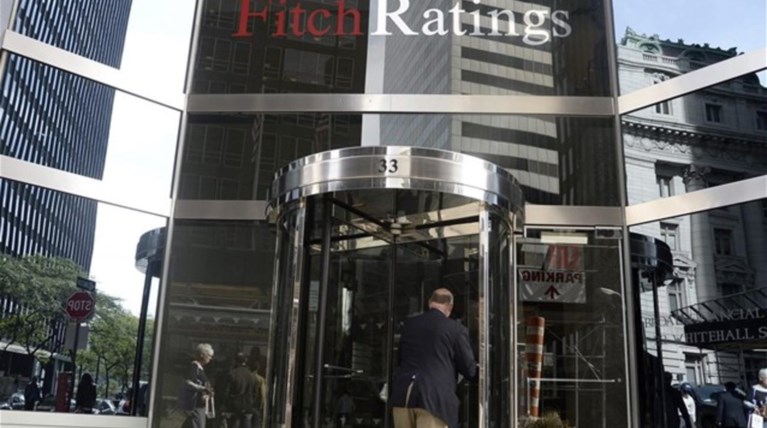 Fitch: Δεν μπορεί να υποτιμηθεί ο κίνδυνος μη αποπληρωμής του ΔΝΤ