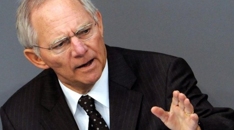 Σόιμπλε: Η μπάλα βρίσκεται στο γήπεδο της Ελλάδας