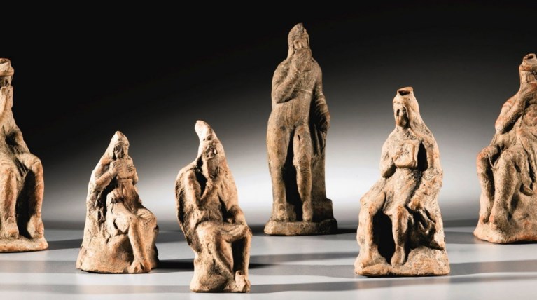 Sotheby's: Δημοπράτησε αρχαιότητες της... Αμφίπολης