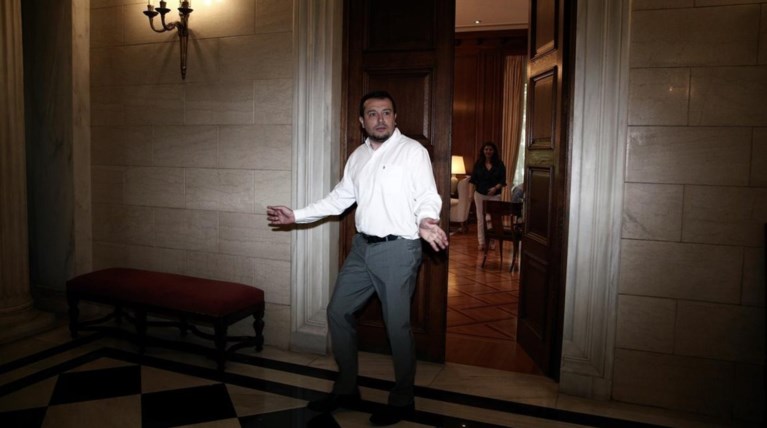 Τα παραπολιτικά «καρέ» των συναντήσεων Τσίπρα στο Μαξίμου