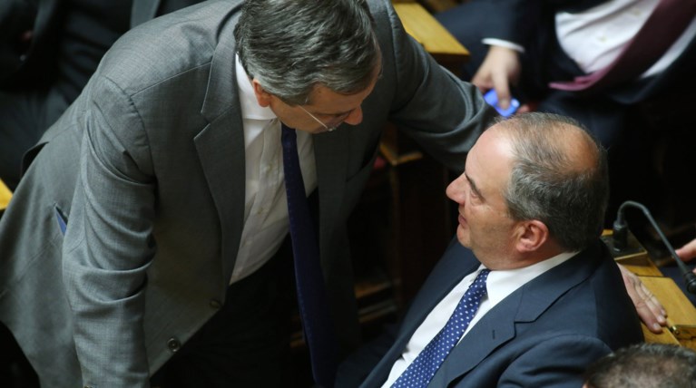 Συνάντηση Σαμαρά - Καραμανλή στο σπίτι του προέδρου της ΝΔ στην Κηφισιά