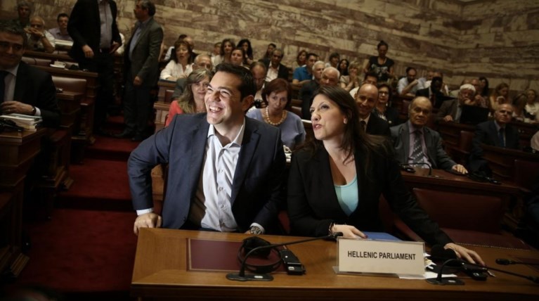 Ζωή: Ο Γιούνκερ θέλει την υποταγή του λαού