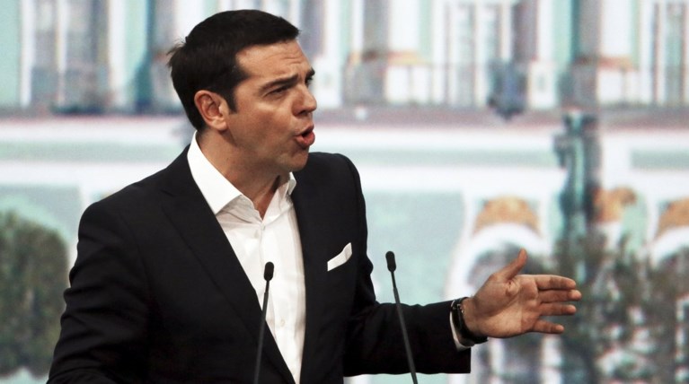 Επίθεση στην ευρωζώνη εξαπέλυσε ο Αλ.Τσίπρας από την Αγ. Πετρούπολη