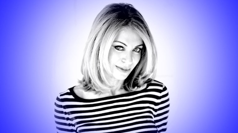 Ελλη Στάη: Μην μας κουνάτε το δάχτυλο