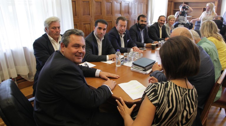 Σε αποσύνθεση οι ΑΝΕΛ - Τέσσερις βουλευτές υπέρ του «Ναι»