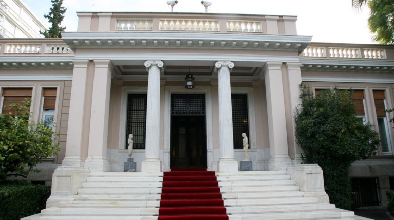 Φήμες για αποστάσεις Σαγιά από το δημοψήφισμα