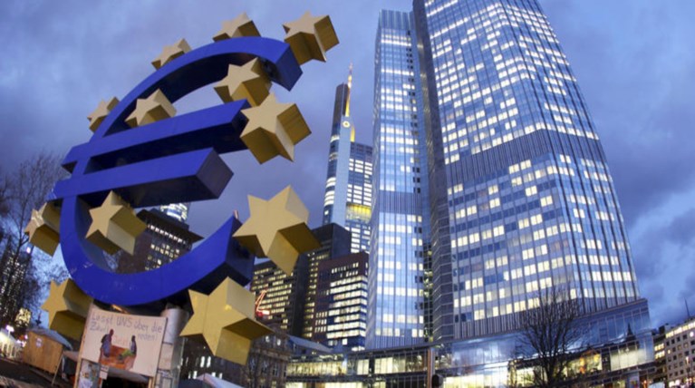 Reuters: Συνεδρίαση της ΕΚΤ τη Δευτέρα για τη ρευστότητα του ELΑ