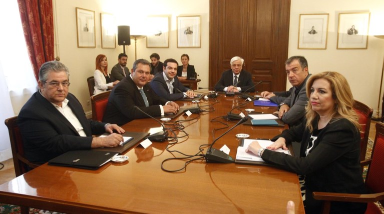 Καρέ καρέ η σύσκεψη των πολιτικών αρχηγών (φωτό)