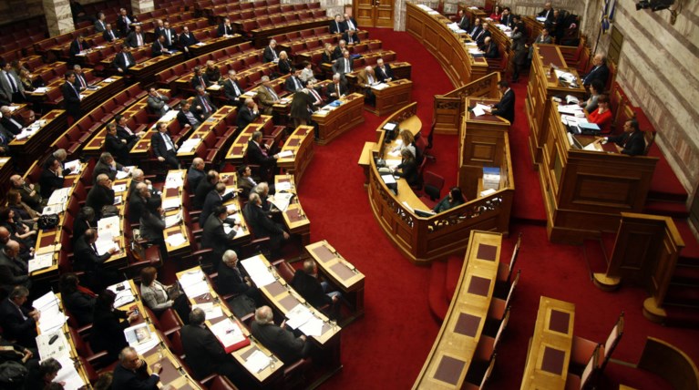 Ψήφιση μέτρων ακόμη και το Σάββατο θέλει το Μαξίμου