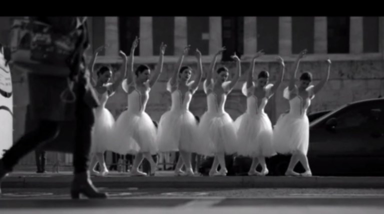 Η πόλη που αλλάζει. Ενα συγκινητικό φιλμ για την Αθήνα