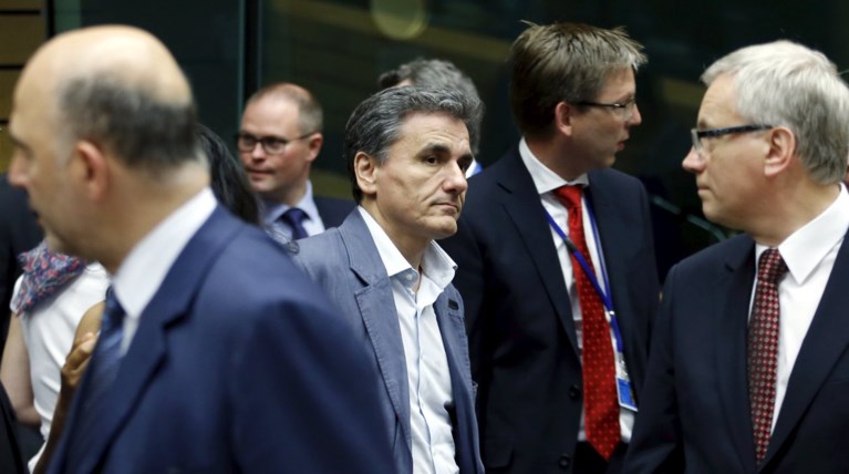 Ζητούν δείγματα γραφής με ψήφιση μέτρων από τη Βουλή