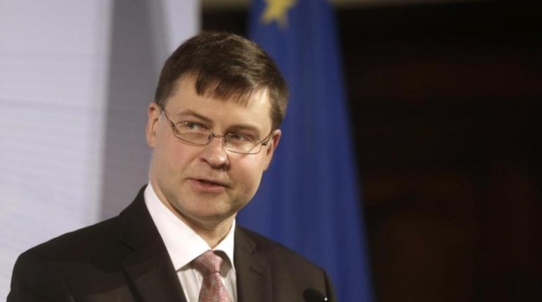 Ντομπρόβσκις: Το δάνειο-γέφυρα θα έχει οριστικοποιηθεί μέχρι το μεσημέρι