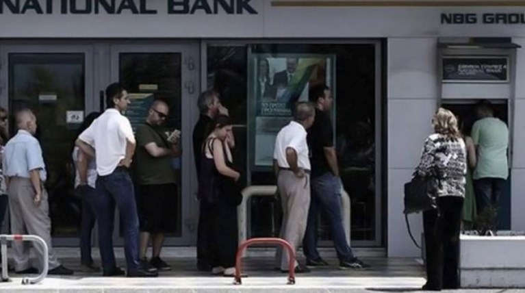 Δύσκολο να ανοίξουν οι τράπεζες τη Δευτέρα