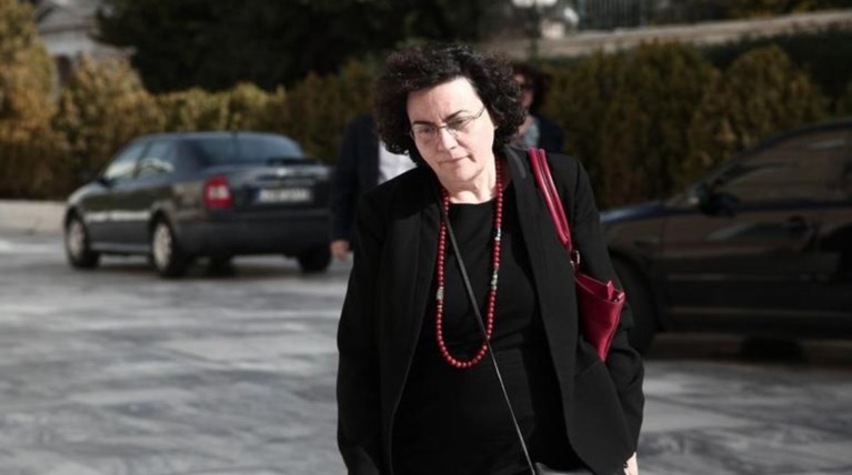 Η μητέρα της Ν. Βαλαβάνη παραδέχεται ότι σήκωσε 200.000 ευρώ