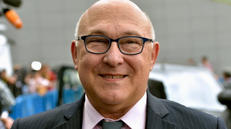 Μισέλ Σαπέν: Το θέμα του χρέους δεν είναι ταμπού