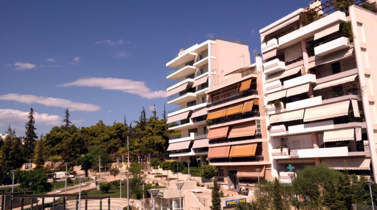 Ρύθμιση-βόμβα στη Βουλή για τους πλειστηριασμούς ακινήτων