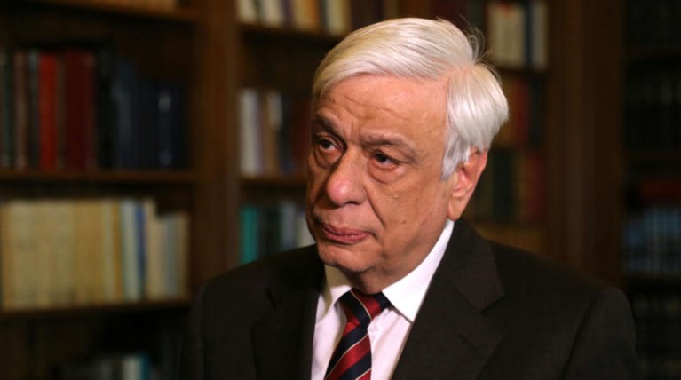 «Εφαγε πόρτα» και από τον Προκόπη Παυλόπουλο η Ζωή