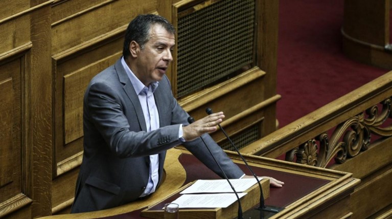 Ως πότε θα ανέχεστε την Ζωή Κωνσταντοπούλου;