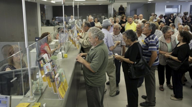 Νέες αλλαγές για τράπεζες, αναλήψεις και επιχειρήσεις