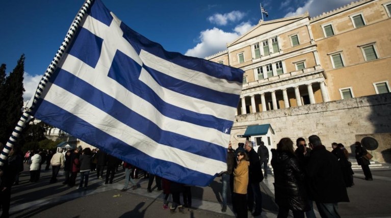 Μόνο 3 στους 100 Ελληνες εμπιστεύονται τους πολιτικούς