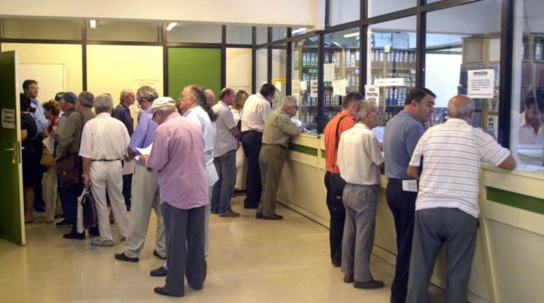 «Φοροκαταιγίδα» διαρκείας μέχρι τον Δεκέμβριο