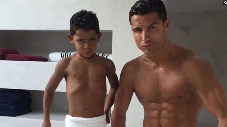 Ρονάλντο και... υιός: Φωτογράφηση για το Instagram