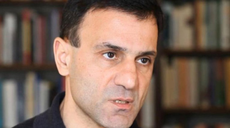 Νέο κόμμα προαναγγέλλει ο Λαπαβίτσας