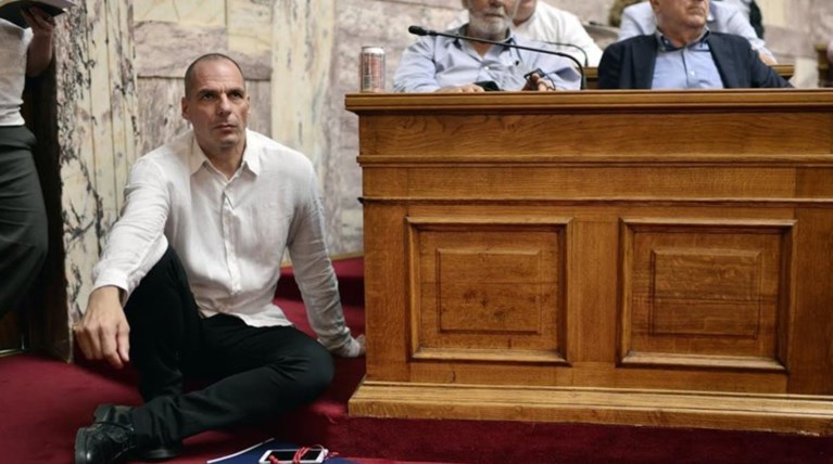 Βαρουφάκης: O Tσίπρας είναι ο σύγχρονος Σίσυφος...