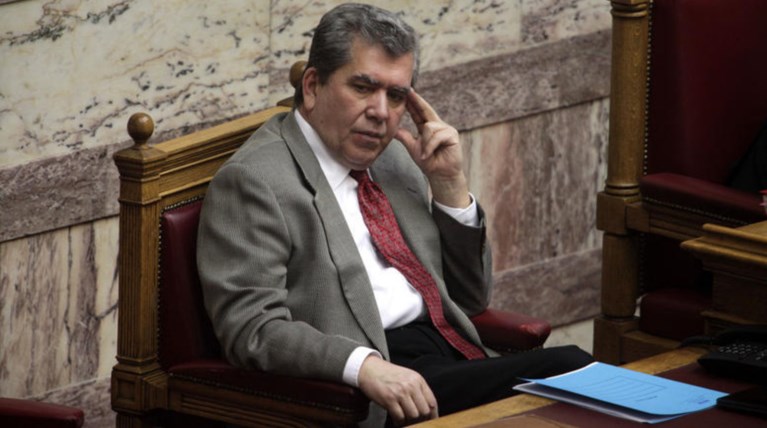 Μητρόπουλος: Μετά την «αυτοκτονία», συνέντευξη παρουσία της Ζωής