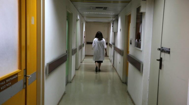 SOS από την ΠΟΕΔΗΝ: Μία νοσοκόμα για 40 ασθενείς στα νοσοκομεία