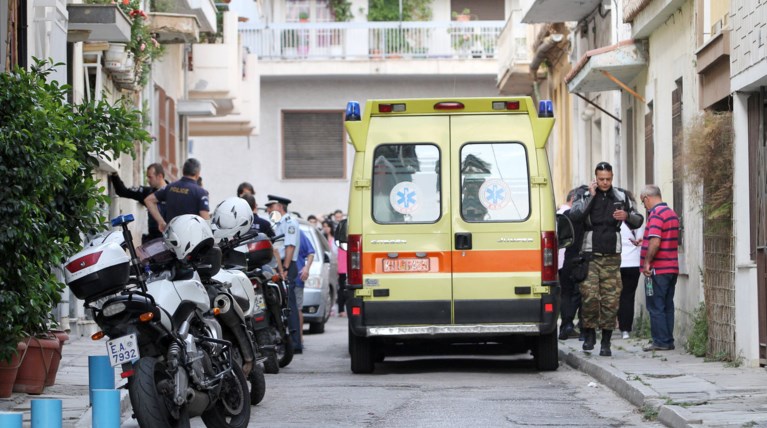 Δολοφονία στη Δραπετσώνα: Δεμένο χειροπόδαρα το θύμα