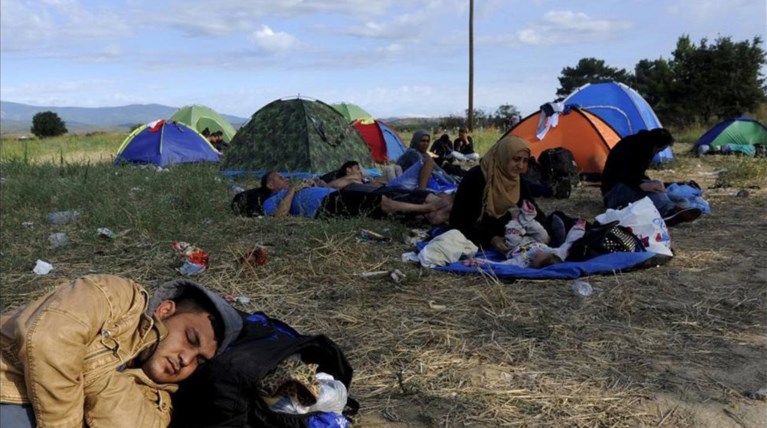 Δικαστικό μπλόκο στη σίτιση των προσφύγων