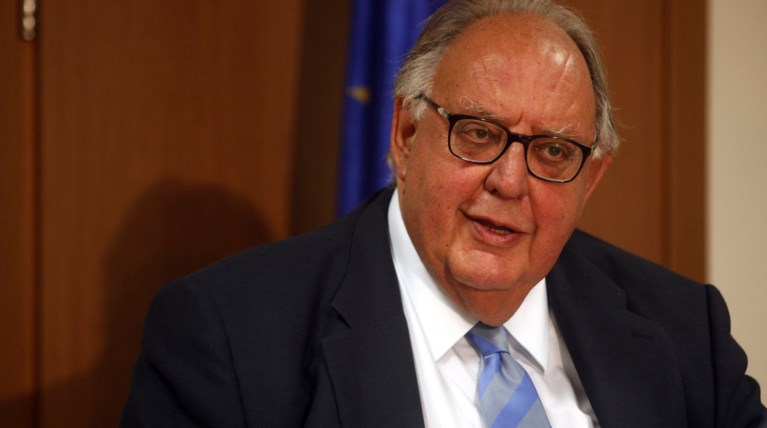 «Ο Θεόδωρος Πάγκαλος είναι ο πιο σέξι πολιτικός»! Το είπε καλλονή ηθοποιός