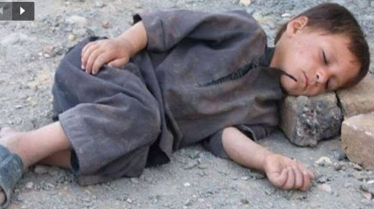 Ελληνας συνθέτης συγκλονίζει: Ο γιός μου κοιμάται ασφαλής, ενώ αυτά όχι...