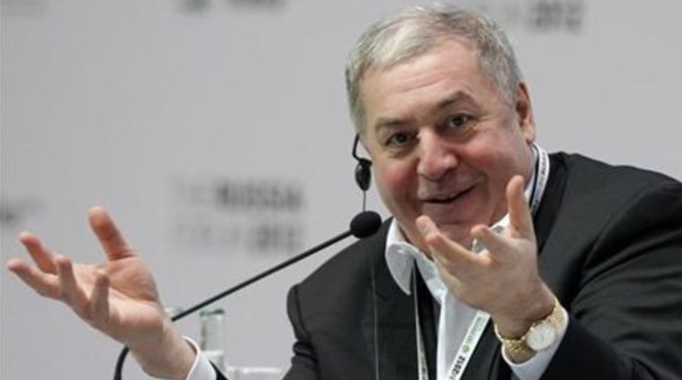 Ο Ρώσος δισεκατομμυριούχος που καταβροχθίζει τις ρωσικές τράπεζες