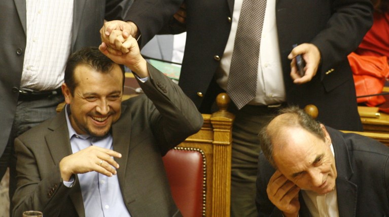 Γέλια και πειράγματα στα έδρανα της βουλής