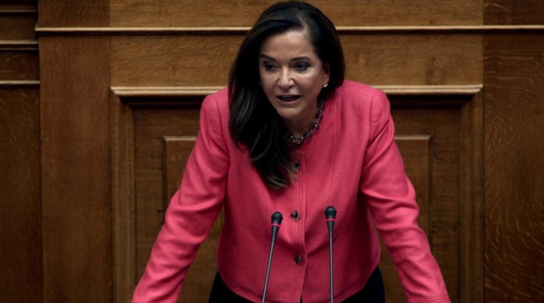 Ντόρα σε Κοτζιά: Διασφαλίζονται τα σύνορα στο Αιγαίο;