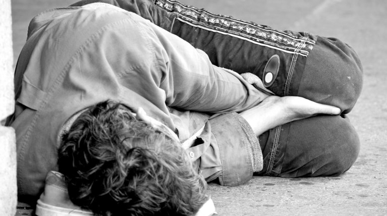 'Αστεγος με ψυχολογικά προβλήματα ασελγούσε σε παιδιά