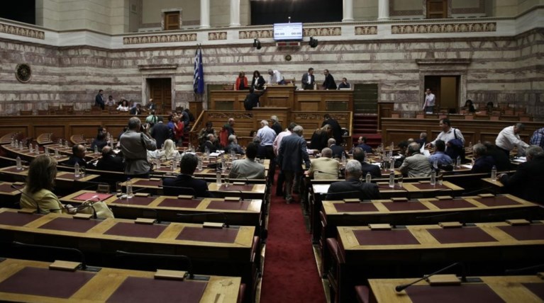 Πόλεμος ΣΥΡΙΖΑ - ΝΔ για τα πόθεν έσχες των υπουργών