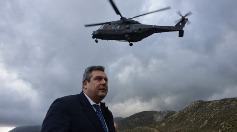 Διαψεύδει ο Καμμένος ότι πηγαίνει στο υπουργείο με ελικόπτερο