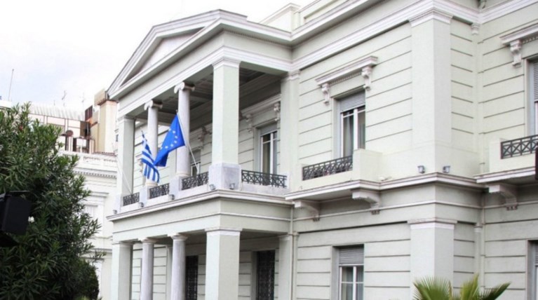 Επιβεβαιώνει το ΥΠΕΞ: Ζητήσαμε προτάσεις για τα Σκόπια