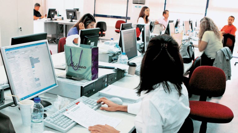 Αλλαγές στο μισθολόγιο και την αξιολόγηση στο Δημόσιο με νομοσχέδια φωτιά