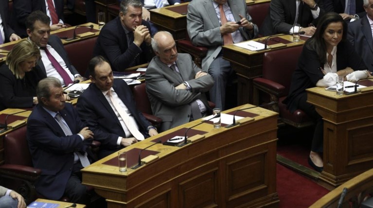 Τι ψηφίζουν οι βουλευτές της ΝΔ στη μάχη της ηγεσίας