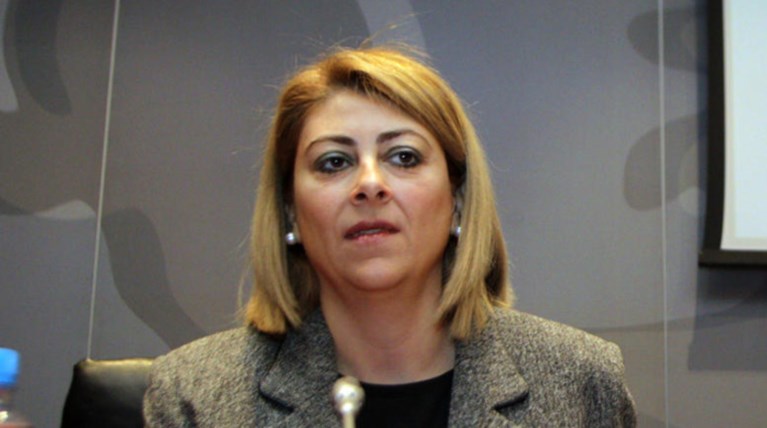 Σαββαΐδου: Αν παραιτηθεί χάνει αποζημίωση ύψους 250.000 ευρώ