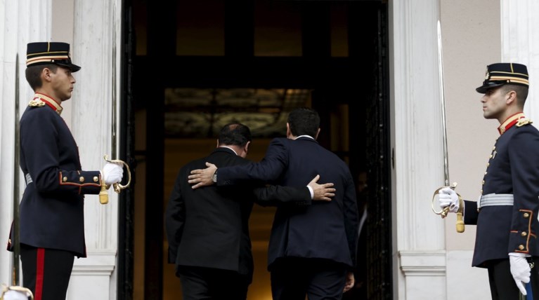 Ολάντ σε Τσίπρα: Ξέρω τι περνούν οι Έλληνες, είμαι στο πλευρό σας