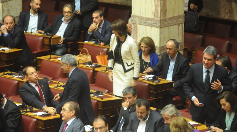 Η Βουλή περίμενε μιάμιση ώρα τον Ολάντ